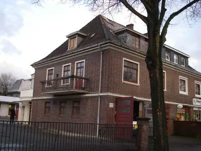 Objekt 20: Umbau einer Autowerkstatt zu einem Bauinformationszentrum - Bremen-Hulsberg